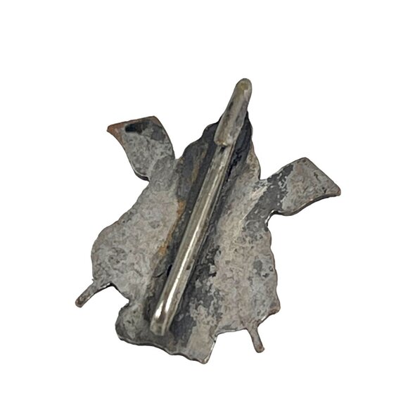 Vintage Arrowhead-Shaped Enamel Badge With Green & Orange Details - Picture 5 of 6